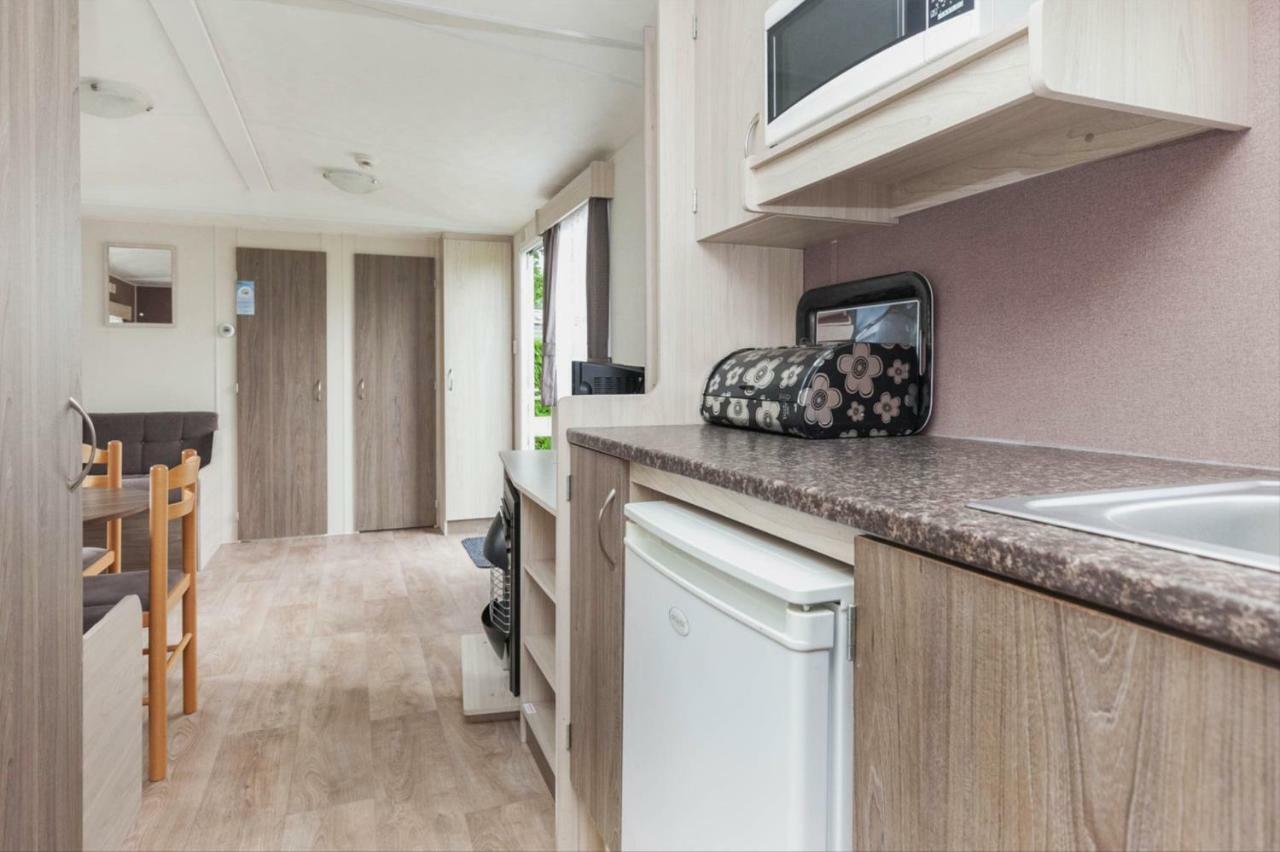 MB Zeeuwse Mobile Home Hoek Buitenkant foto